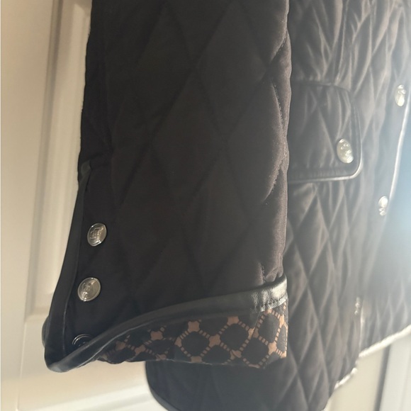 Chico’s Women's Black Quilted Jacket - Picture 5 of 10
